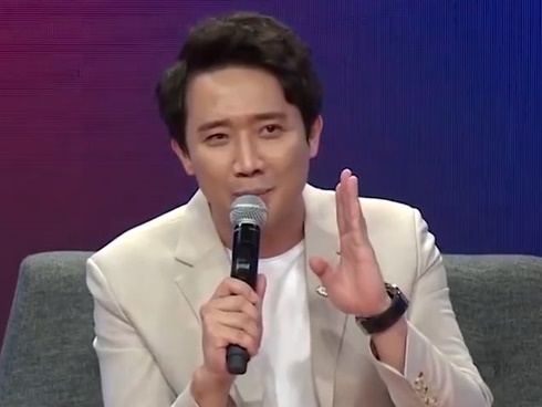 Thí sinh giả làm NSƯT Hoài Linh gây cười-1