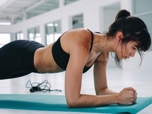 Phụ nữ đừng bao giờ làm 5 việc này trước khi đi ngủ vì nó còn nguy hiểm hơn cả ung thư, có thể tàn phá tử cung của bạn-5