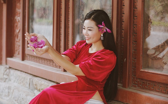 Diễn viên Thanh Hương duyên dáng, xinh đẹp trong tà áo dài-1