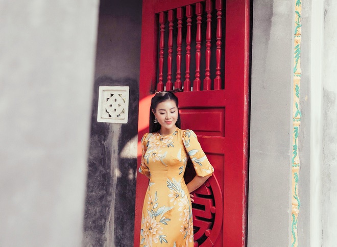 Diễn viên Thanh Hương duyên dáng, xinh đẹp trong tà áo dài-8