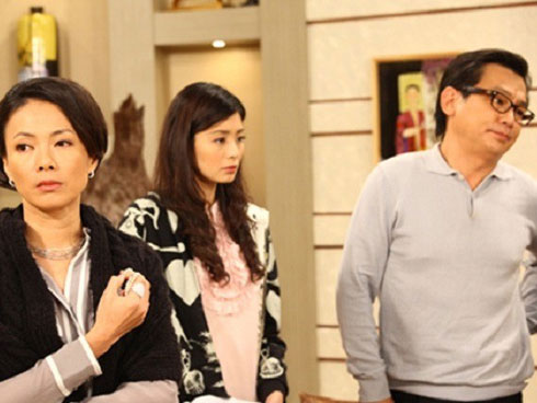 Đến công viên, tôi vô tình trông thấy một đứa trẻ giống hệt mình, vội chạy theo bé thì phát hiện bí mật động trời của người vợ cũ-2