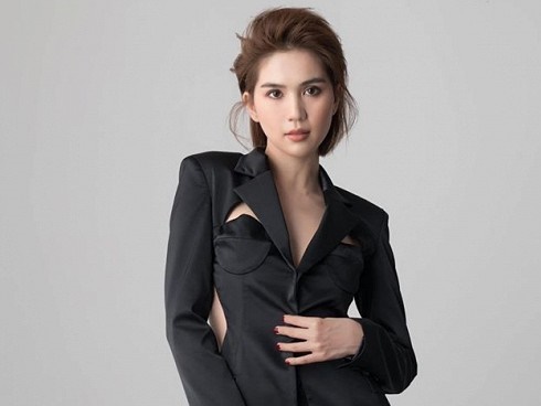 Ngọc Trinh diện đầm o ép vòng 1 đến ngẹt thở, tự nhận xét: 15s ra tiền-6