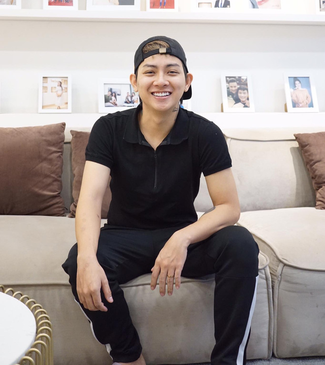 Hoài Lâm lại xuất hiện với vẻ ngoài phờ phạc, tiều tuỵ đến khó nhận ra: Vẻ điển trai phong độ nay còn đâu!-2