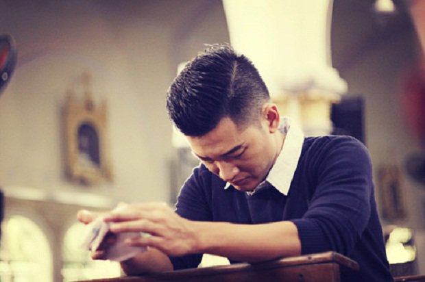 Đá bạn gái nghèo để 1 bước lên tiên, tôi nuốt nước bọt nhìn em cùng người này sánh bước-2