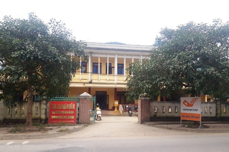 Chánh án mây mưa với nữ kế toán trong phòng làm việc lại là chủ tọa một vụ án hiếp dâm-2