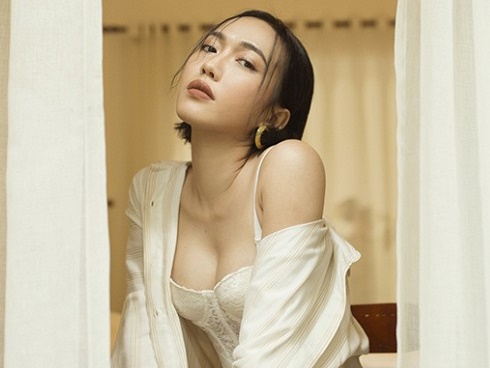 Không phải 1 món, Diệu Nhi dát cả cây đồ hiệu từ đầu tới chân chứng tỏ độ sang chảnh-7