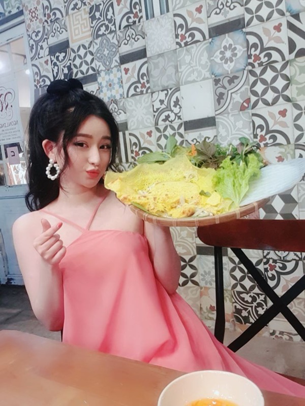 5 năm sau cuộc hôn nhân chóng vánh, vợ cũ Hồ Quang Hiếu ngày càng xinh đẹp, vi vu du lịch khắp nơi-10