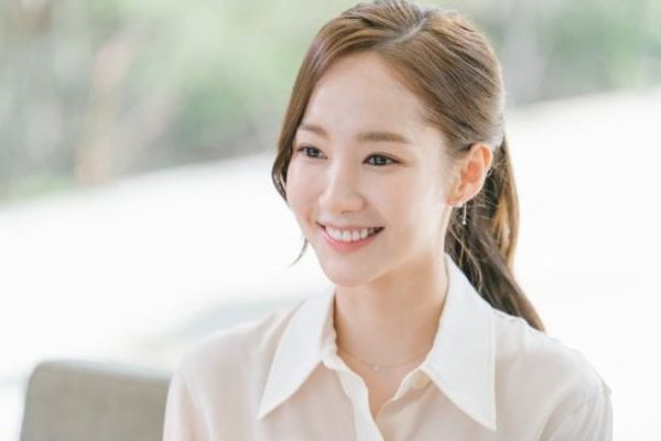 Bạn thân mở tiệc công khai người yêu, cả phòng im phăng phắc khi thấy gương mặt quen-1