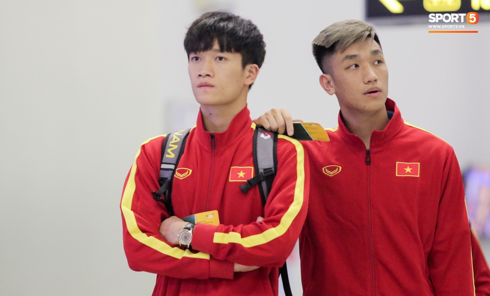 Đình Trọng, Trọng Đại thần thái ngày hội quân, U22 Việt Nam mang nguyên dàn trai đẹp sang Hàn Quốc tập huấn-7