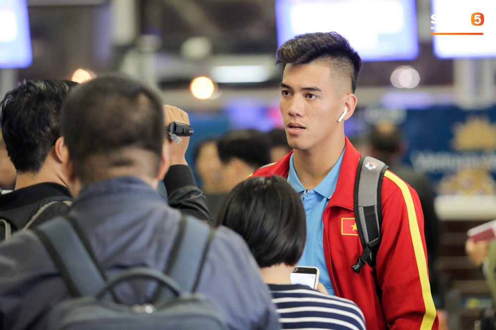 Đình Trọng, Trọng Đại thần thái ngày hội quân, U22 Việt Nam mang nguyên dàn trai đẹp sang Hàn Quốc tập huấn-11