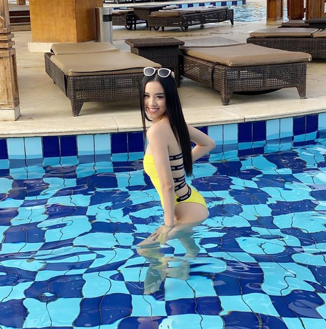 Á hậu Thúy An khoe dáng với áo tắm ở Hoa hậu Liên lục địa 2019-2