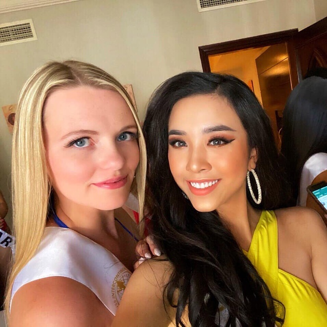 Á hậu Thúy An khoe dáng với áo tắm ở Hoa hậu Liên lục địa 2019-5