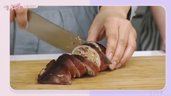 Trấn Thành tủi thân vì vợ không bao giờ nấu ăn, Hari sang Hàn tập làm món đẹp như mơ-7