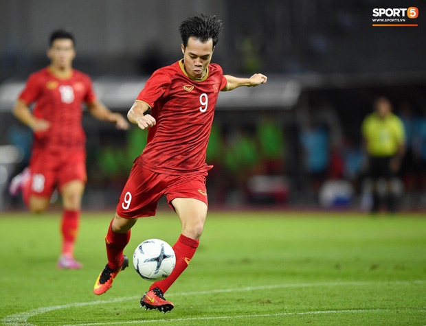 Báo hàng đầu châu Á chọn ra 5 cầu thủ Việt Nam hay nhất năm 2019: Văn Hậu xuất sắc thế cũng không có tên, nhưng vị trí số 1 thì không bất ngờ-1