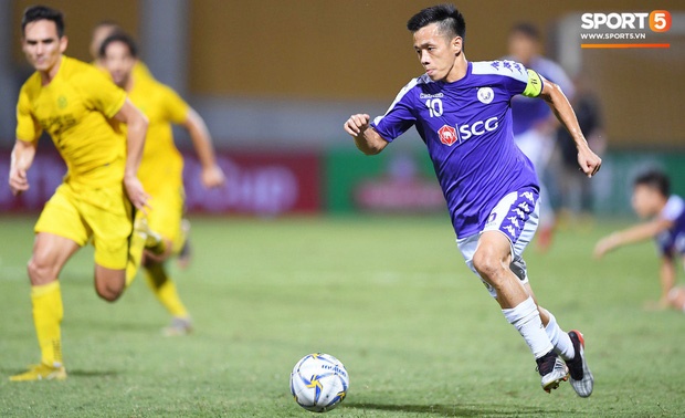 Báo hàng đầu châu Á chọn ra 5 cầu thủ Việt Nam hay nhất năm 2019: Văn Hậu xuất sắc thế cũng không có tên, nhưng vị trí số 1 thì không bất ngờ-7
