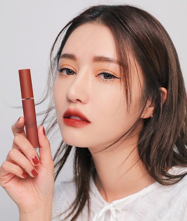 Mùa đông da tái nhợt, các nàng nên ưu tiên những màu son này cho gương mặt thêm bừng sáng-9