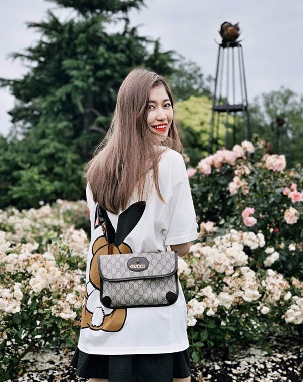 Dàn bạn gái cầu thủ Việt: Toàn con nhà trâm anh thế phiệt, xinh đẹp hơn người lại còn sở hữu học vấn siêu đỉnh-17