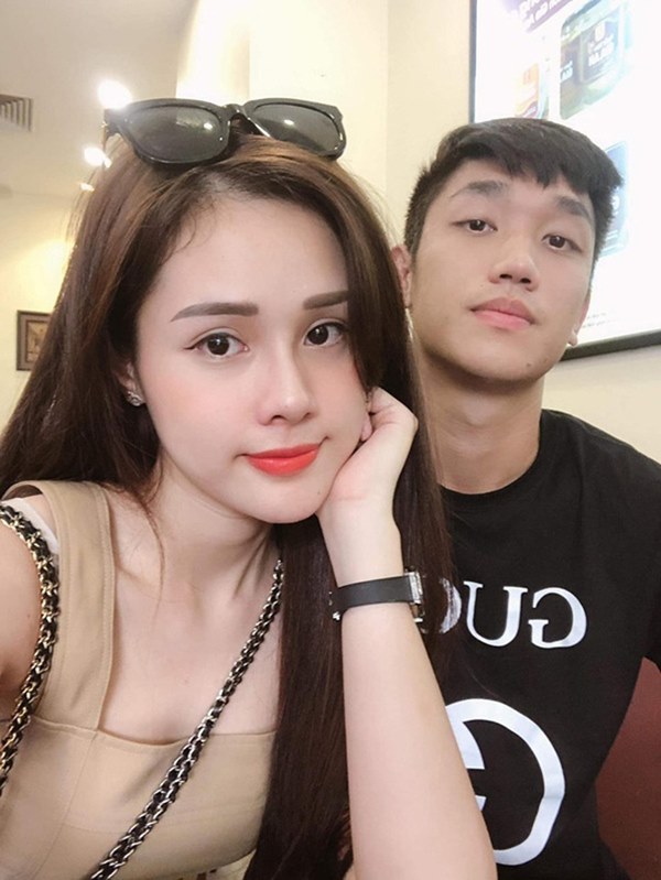 Dàn bạn gái cầu thủ Việt: Toàn con nhà trâm anh thế phiệt, xinh đẹp hơn người lại còn sở hữu học vấn siêu đỉnh-21