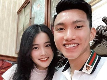 Dàn bạn gái cầu thủ Việt: Toàn con nhà trâm anh thế phiệt, xinh đẹp hơn người lại còn sở hữu học vấn siêu đỉnh