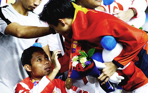 Nỗ lực như dân mạng Indonesia: Tràn vào Instagram của Hoàng Anh (Ốc) để tấn công, khuyên cô nàng yêu mình thay vì Đoàn Văn Hậu-1