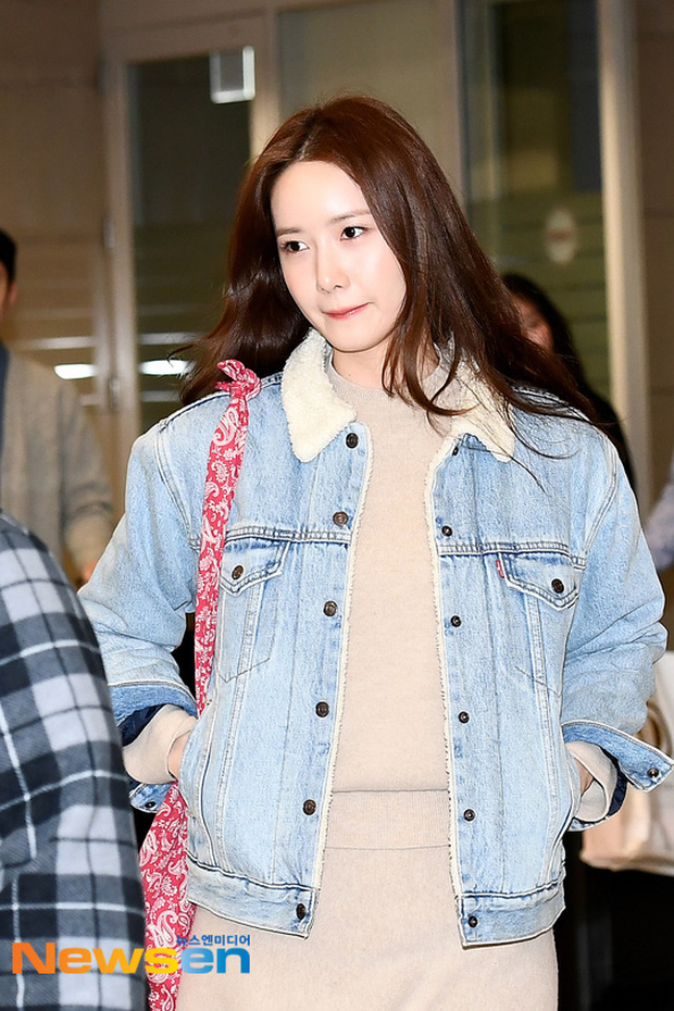 Nữ thần Yoona khoe sắc tại sân bay: Ăn mặc đơn giản mà sao xinh quá đỗi, ảnh fan chụp thôi mà đẹp tựa cảnh phim-2