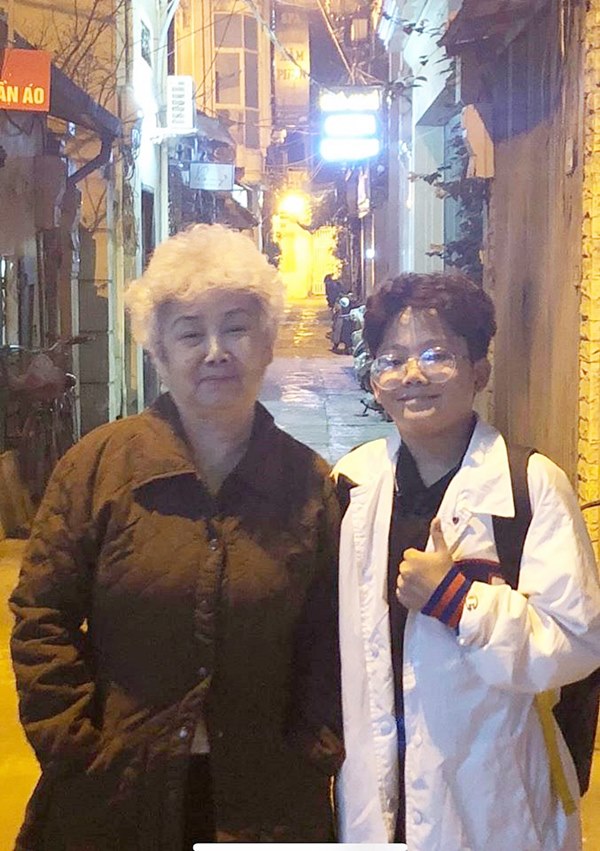 Bất ngờ với diện mạo mới nhất của chú lính chì Thiện Nhân 13 tuổi: Càng lớn càng giống bà ngoại nuôi, đẹp trai mũm mĩm-2