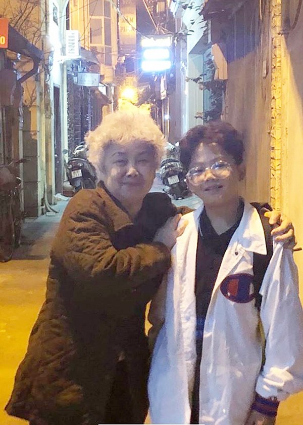 Bất ngờ với diện mạo mới nhất của chú lính chì Thiện Nhân 13 tuổi: Càng lớn càng giống bà ngoại nuôi, đẹp trai mũm mĩm-3