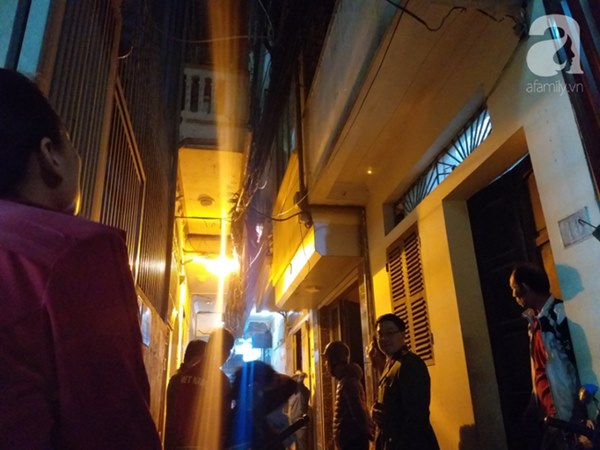 Hà Nội: Cháy tầng 3 ngôi nhà trong ngõ, hai cô cháu may mắn thoát chết trong gang tấc-5