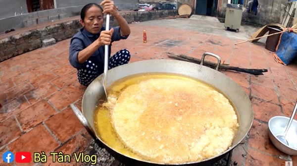 Cơm cháy siêu to khổng lồ của Bà Tân Vlog vỡ tan tành, một lần nữa bà lại thất bại rồi!-6