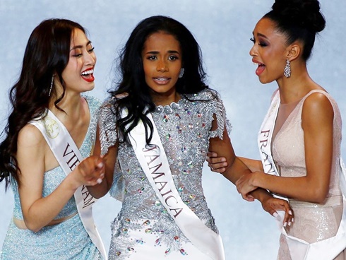 Chân dung tân Hoa hậu Thế giới 2019: Cô gái Jamaica cao 1.67m với nụ cười tỏa nắng cùng giọng hát truyền cảm như Whitney Houston-17