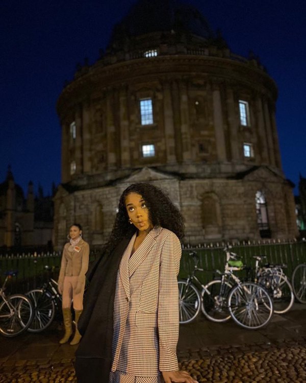 Chân dung tân Hoa hậu Thế giới 2019: Cô gái Jamaica cao 1.67m với nụ cười tỏa nắng cùng giọng hát truyền cảm như Whitney Houston-9