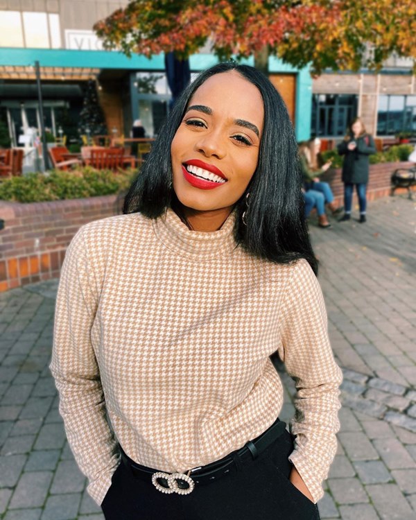 Chân dung tân Hoa hậu Thế giới 2019: Cô gái Jamaica cao 1.67m với nụ cười tỏa nắng cùng giọng hát truyền cảm như Whitney Houston-10