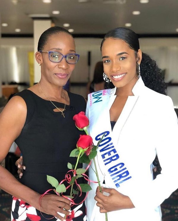 Chân dung tân Hoa hậu Thế giới 2019: Cô gái Jamaica cao 1.67m với nụ cười tỏa nắng cùng giọng hát truyền cảm như Whitney Houston-15