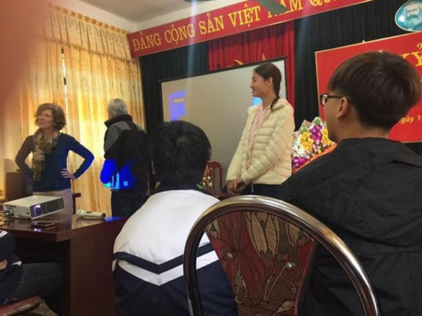 Bắn tiếng Anh đã là gì, nhìn bảng thành tích siêu khủng của Hoa hậu Lương Thùy Linh mà choáng-4