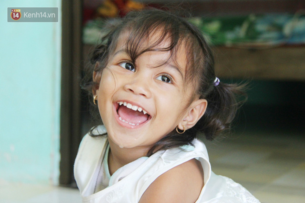 Cuộc sống đổi thay của người mẹ điên từng bị hiếp dâm đến sinh con ở Trà Vinh: Căn nhà nhỏ đã tràn ngập tiếng cười-2