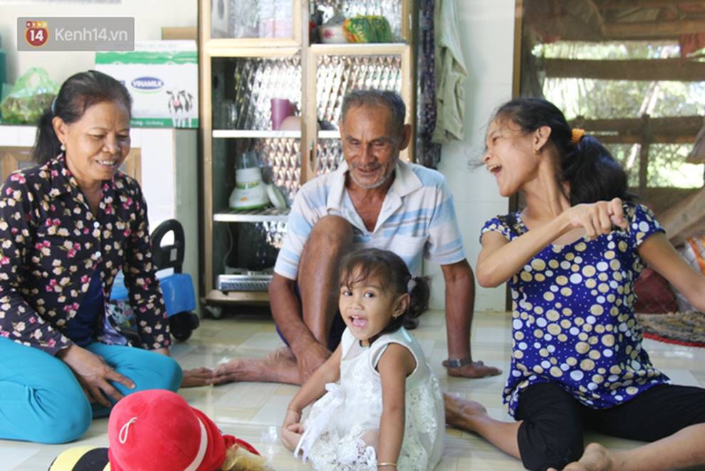 Cuộc sống đổi thay của người mẹ điên từng bị hiếp dâm đến sinh con ở Trà Vinh: Căn nhà nhỏ đã tràn ngập tiếng cười-15