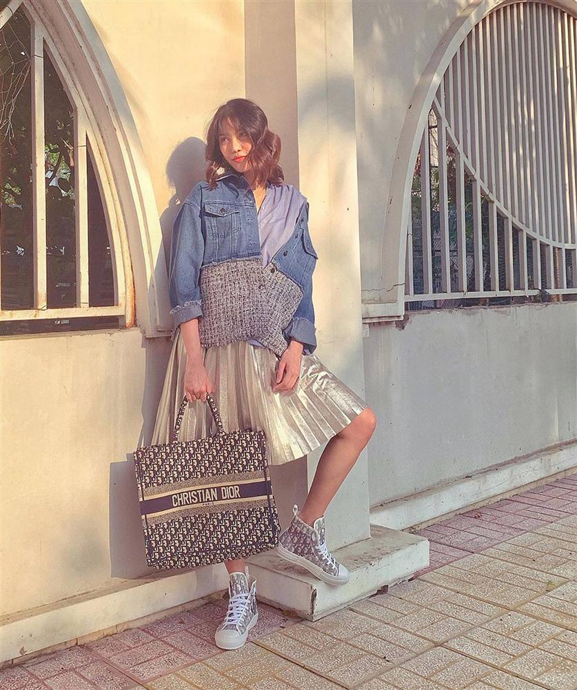 Có mẹ bỉm sữa nào được như Lan Khuê: Khi bầu bí thì thon gọn như không có gì, vừa sinh xong được vài ngày đã diện vừa in váy áo cũ-11