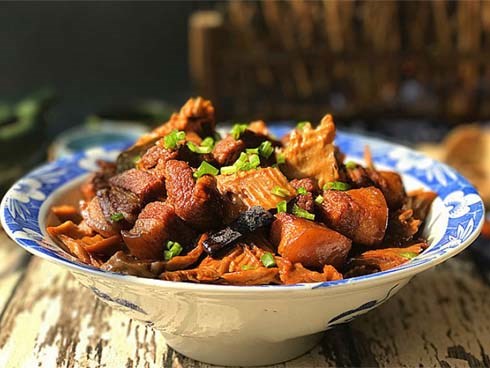 Mùa đông nhất định phải học cách làm món thịt kho ngon