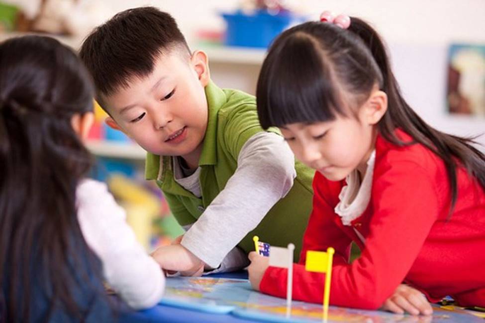 Dọa dẫm Mẹ sẽ tịch thu nếu lần sau con còn nghịch điện thoại thật vô ích, tốt hơn cha mẹ hãy áp dụng 4 phương pháp này-2