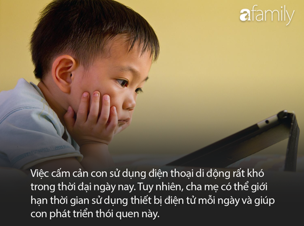 Dọa dẫm Mẹ sẽ tịch thu nếu lần sau con còn nghịch điện thoại thật vô ích, tốt hơn cha mẹ hãy áp dụng 4 phương pháp này-1