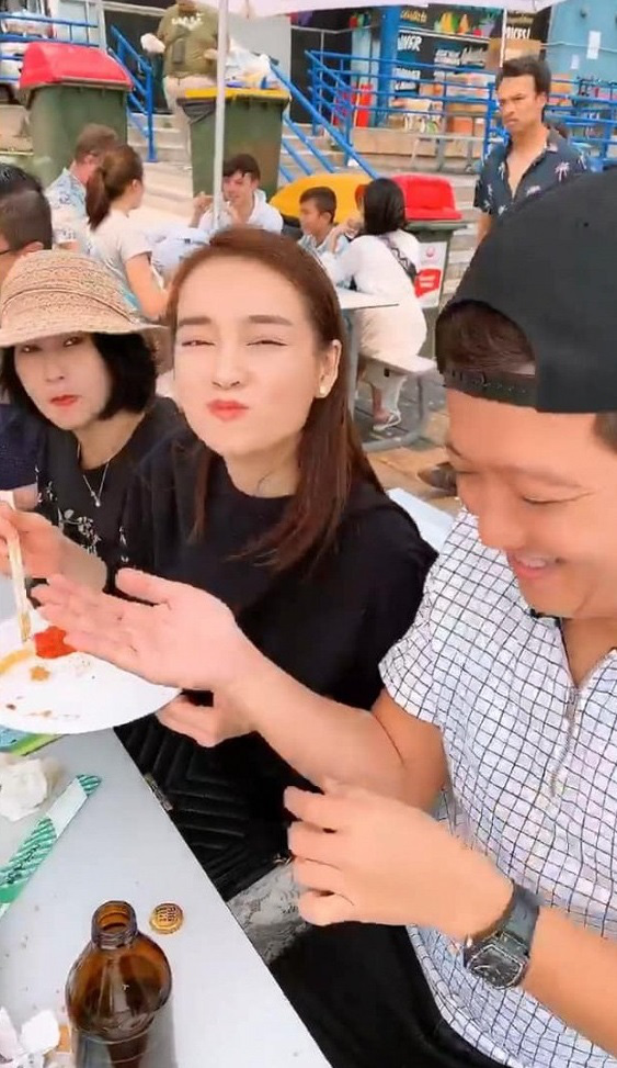 Trường Giang tiếp tục chứng minh xứng đáng với danh hiệu ông chồng của năm khi thể hiện hành động này với Nhã Phương-1