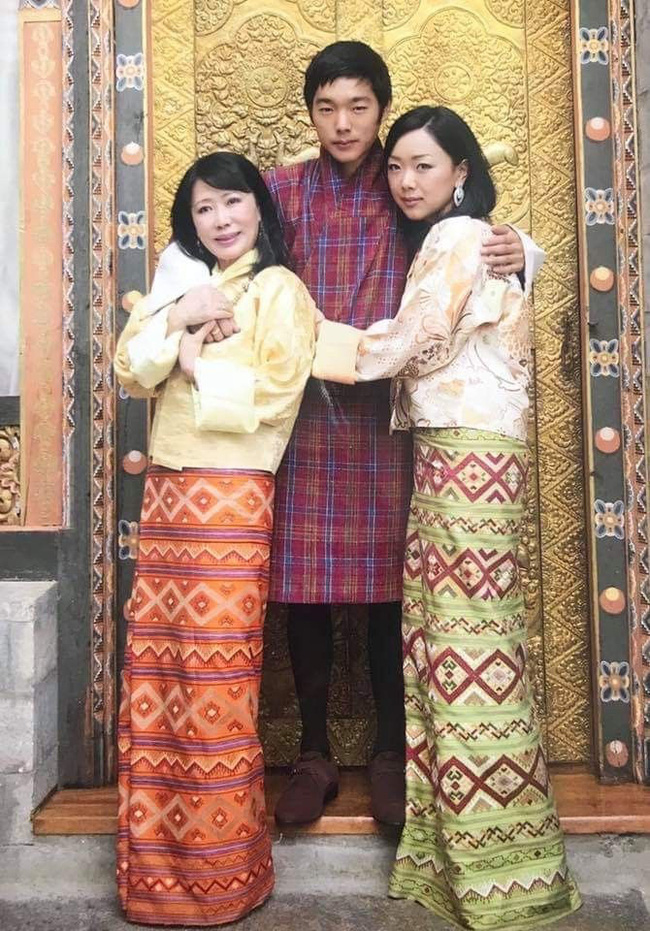 Hóa ra Bhutan lại có Hoàng tử cực phẩm như thế này, văn võ song toàn cùng ngoại hình nổi bật-1