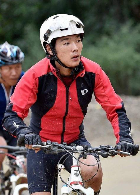 Hóa ra Bhutan lại có Hoàng tử cực phẩm như thế này, văn võ song toàn cùng ngoại hình nổi bật-3