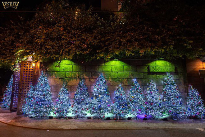 Choáng ngợp sắc màu Noel trong biệt thự 60 tỷ của Đàm Vĩnh Hưng-2