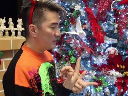 Choáng ngợp sắc màu Noel trong biệt thự 60 tỷ của Đàm Vĩnh Hưng