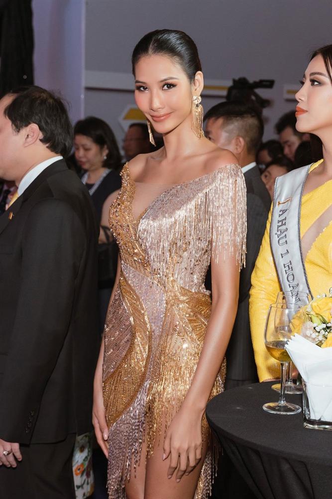 Hoàng Thuỳ chia sẻ việc suýt nữa thì mù vì bỏ quên lens trong mắt 4 ngày-1