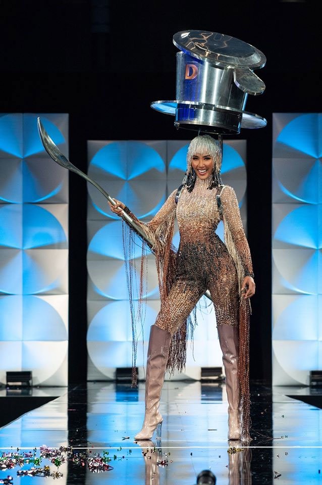 Hoàng Thuỳ chia sẻ việc suýt nữa thì mù vì bỏ quên lens trong mắt 4 ngày-5