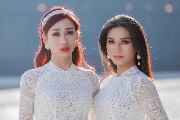 BB Trần cùng Hải Triều diện áo dài trắng nền nã như nữ sinh chính hiệu-3