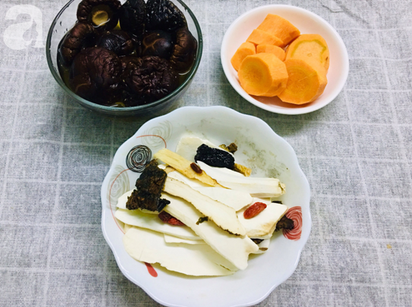 Món ngon ngày đông: Chân giò hầm thuốc Bắc-3