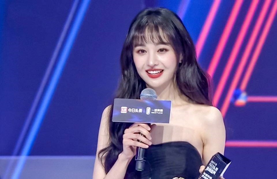 Nhan sắc ngày càng thăng hạng của Trịnh Sảng-11